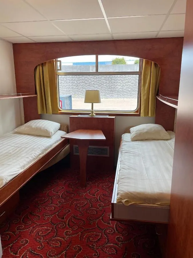 Fairtours Hotelschiff Rembrandt van Rijn Düsseldorf Allemagne