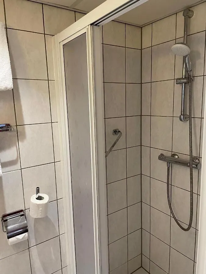 Fairtours Hotelschiff Rembrandt van Rijn Düsseldorf Bateau-hôtel