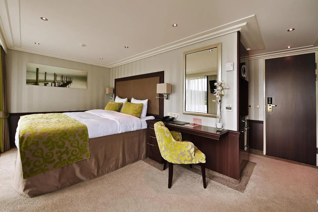 Fairtours Hotelschiff Rembrandt van Rijn Düsseldorf 0*,  Allemagne
