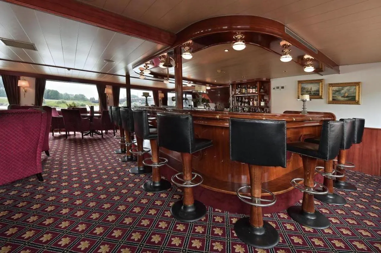 Fairtours Hotelschiff Rembrandt van Rijn Düsseldorf 0*,