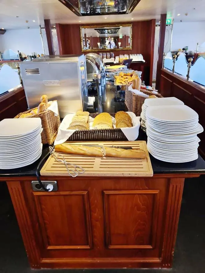 Fairtours Hotelschiff Rembrandt Van Rijn Dusseldorf 0*,